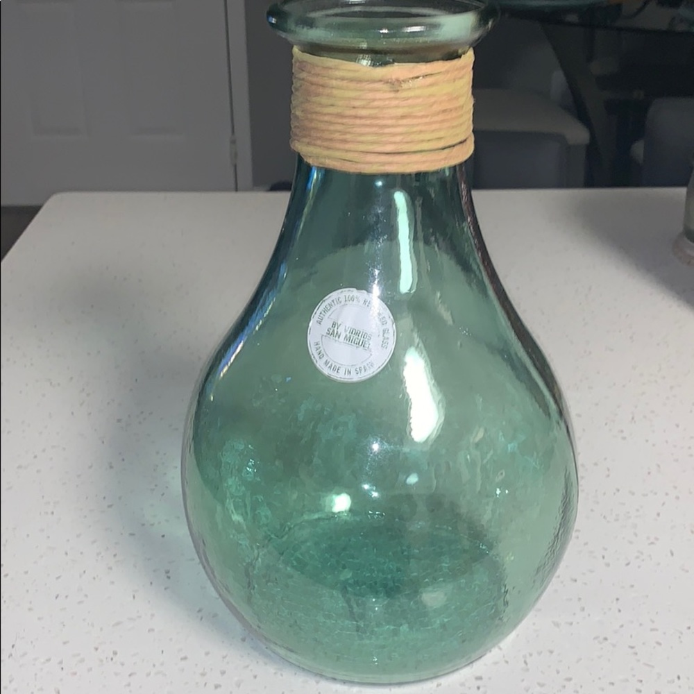 Flower vase